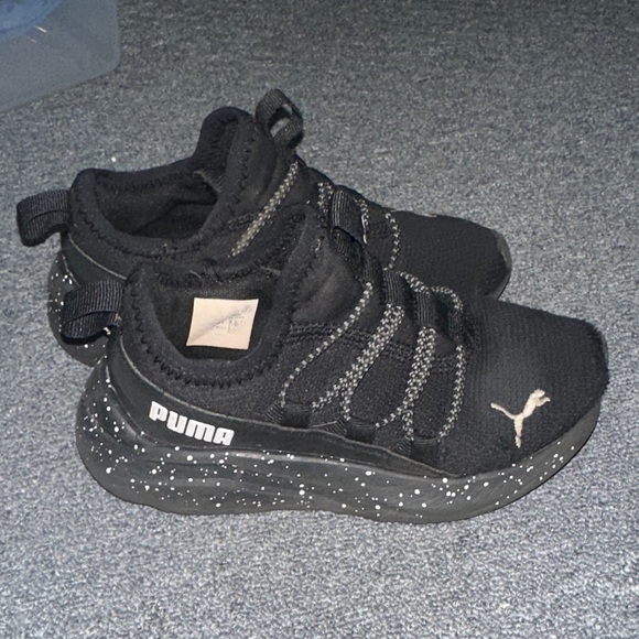 Puma Kids Black Knit Slip on Sneakers - Picture 1 of 3